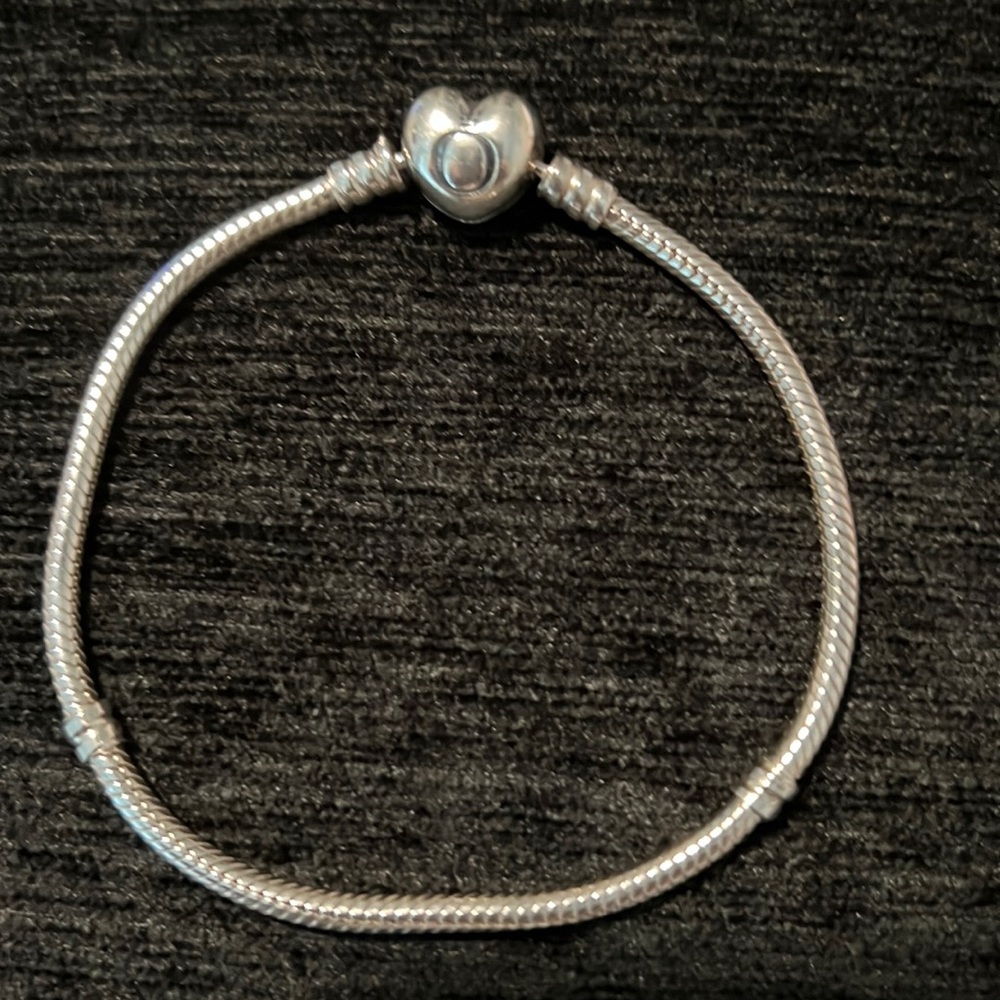 Pandora charm bracelet with heart clasp, 8 inches